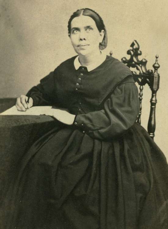  Ellen G. White writing